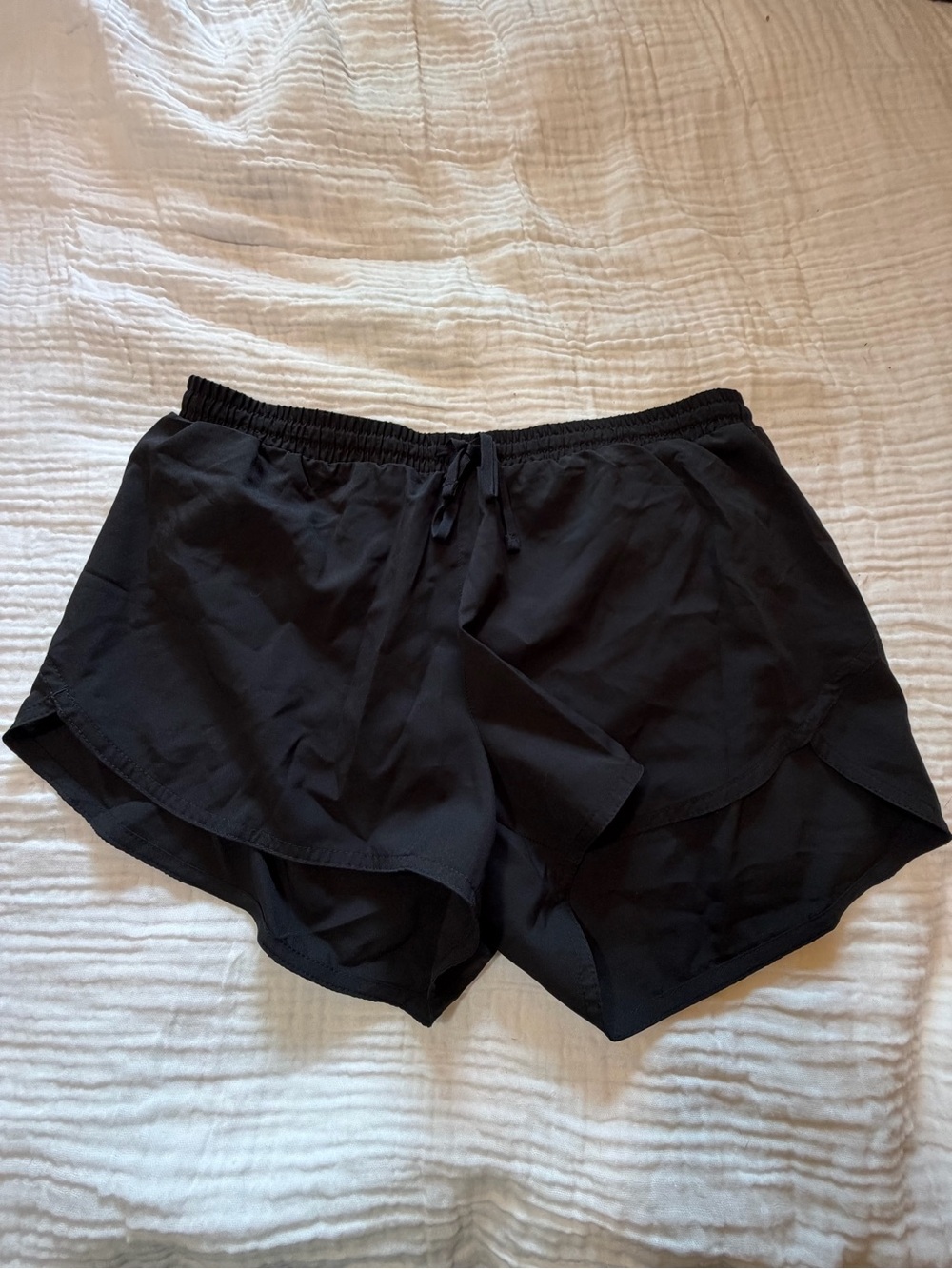 Old Navy Black Women's Athletic Overlay Shorts